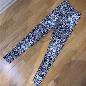 BlackMilk Brer Rabbit 2.0 HWMF Leggings.